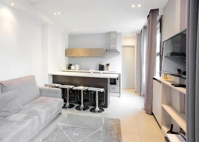 Habitat Parisien - Opera Galeries Lafayette Paris